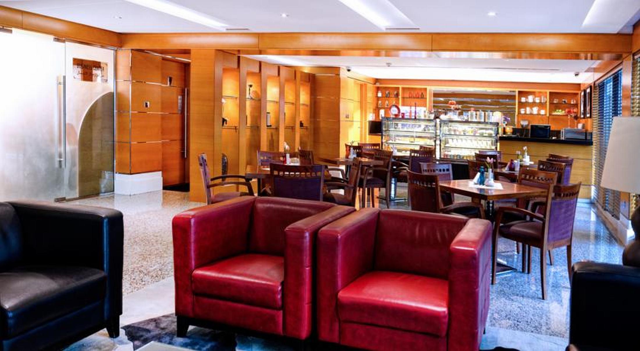 דובאי Golden Sands Hotel Apartments מראה חיצוני תמונה