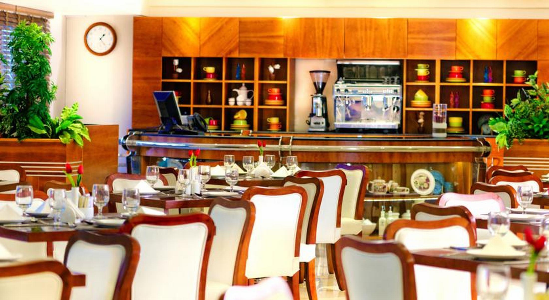 דובאי Golden Sands Hotel Apartments מראה חיצוני תמונה