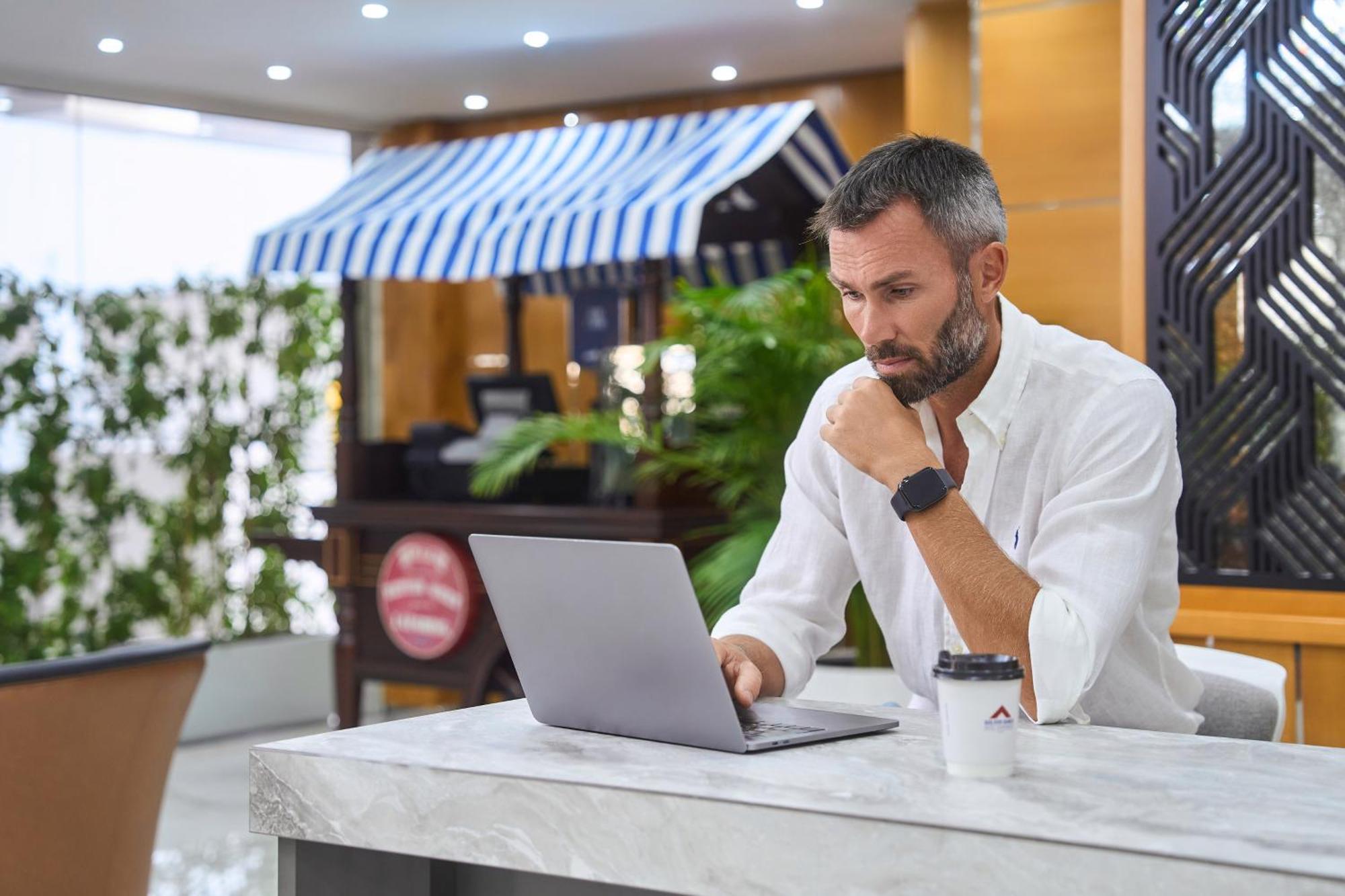 דובאי Golden Sands Hotel Apartments מראה חיצוני תמונה