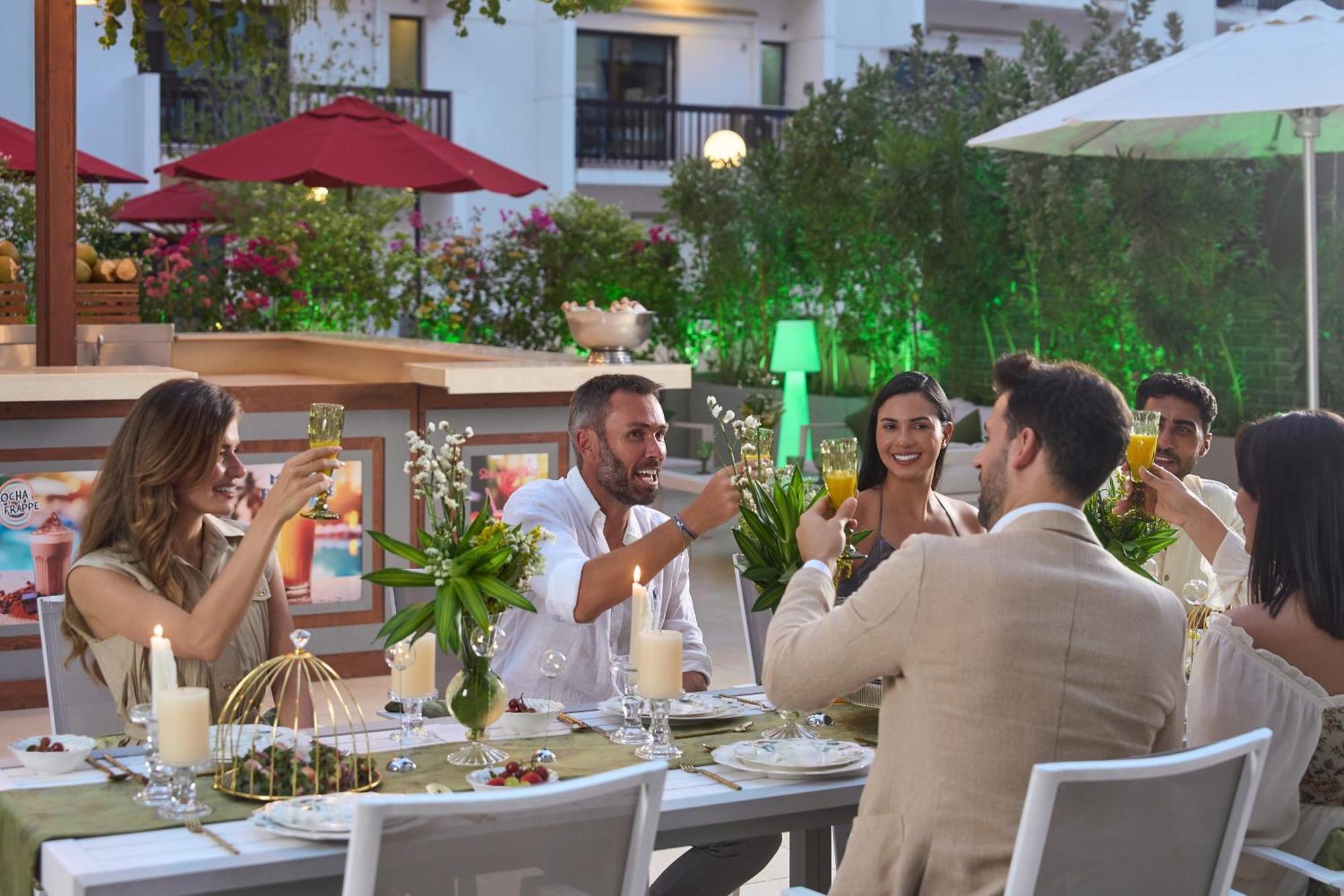 דובאי Golden Sands Hotel Apartments מראה חיצוני תמונה