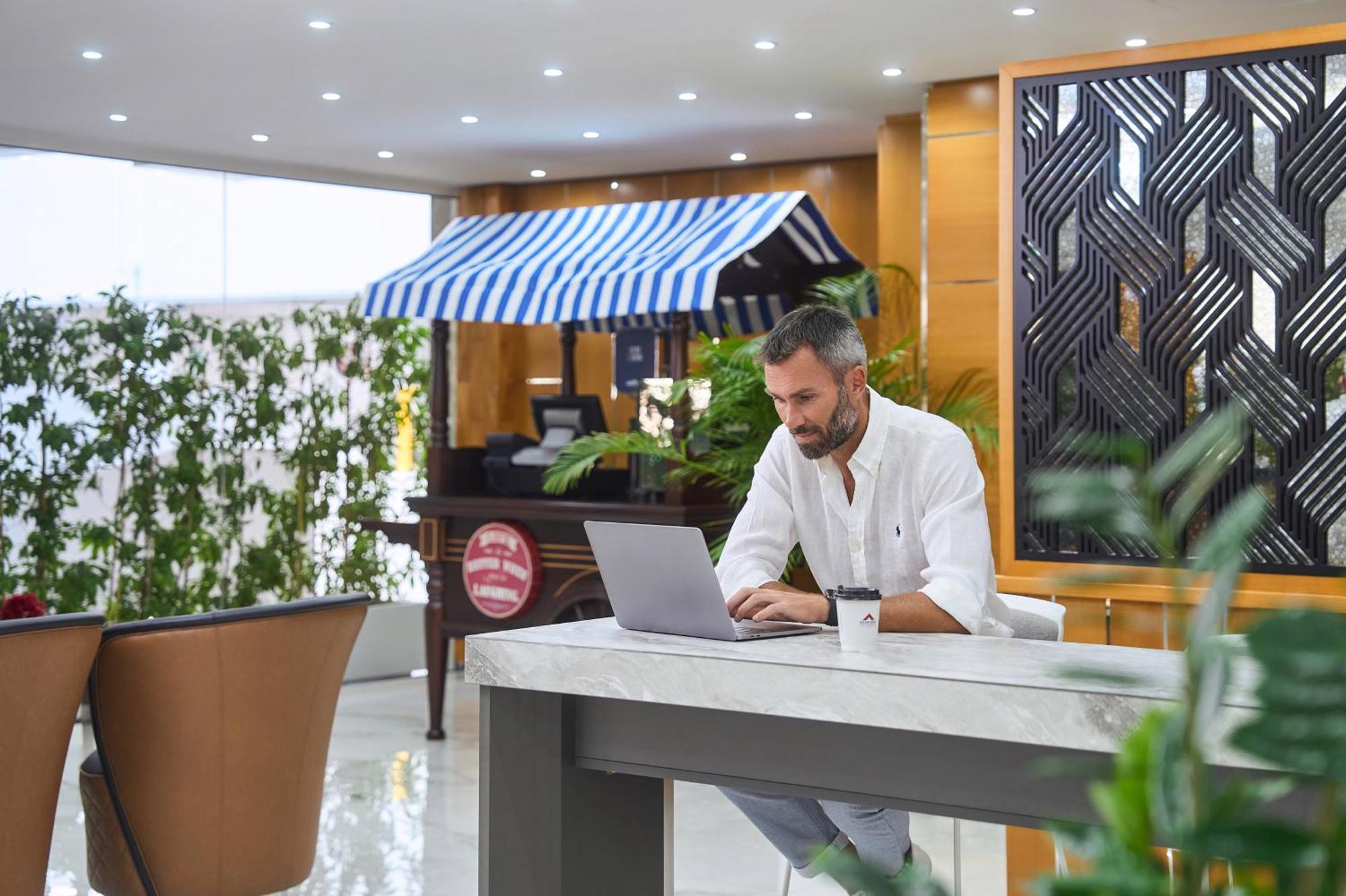 דובאי Golden Sands Hotel Apartments מראה חיצוני תמונה