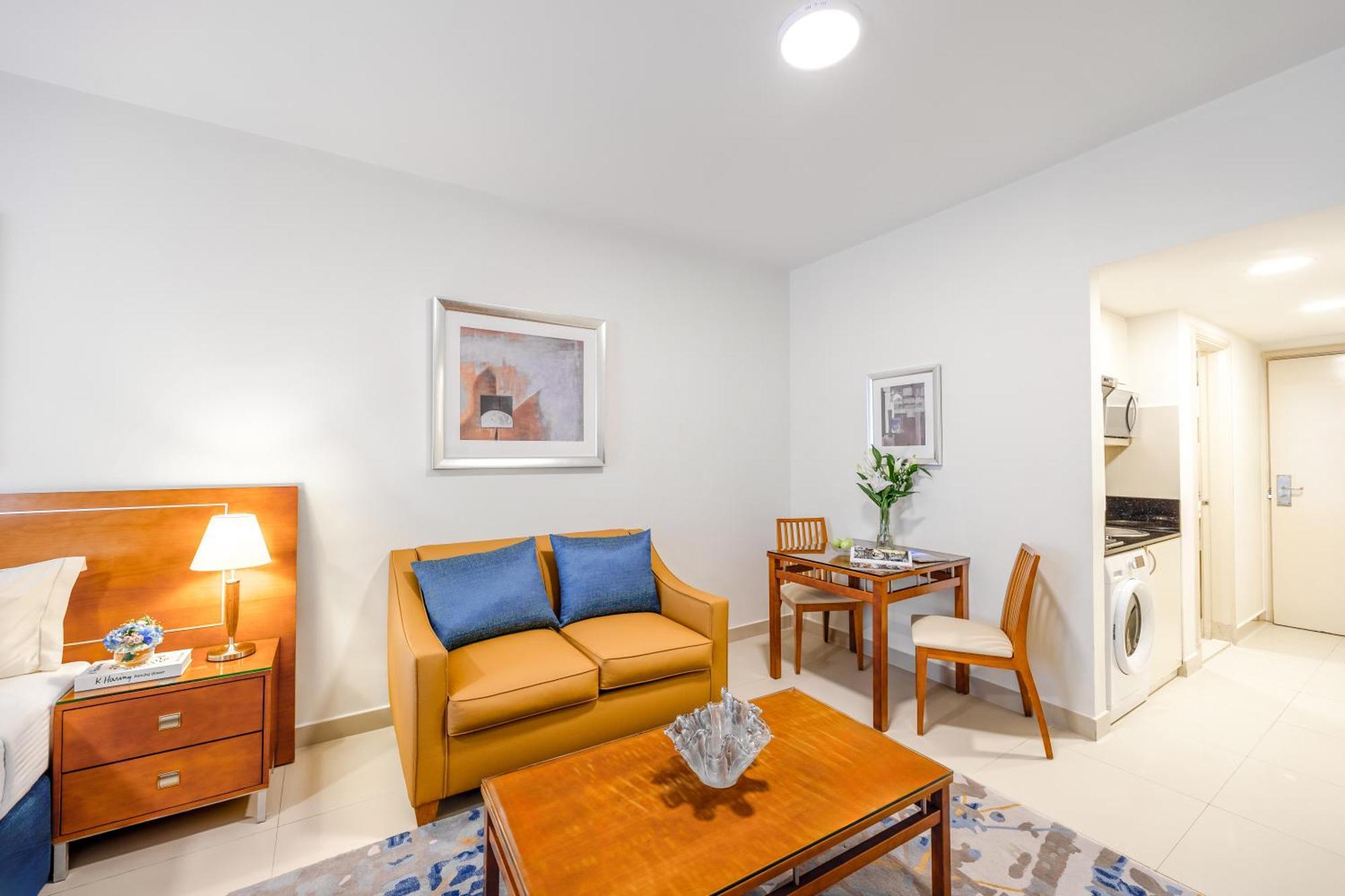 דובאי Golden Sands Hotel Apartments מראה חיצוני תמונה