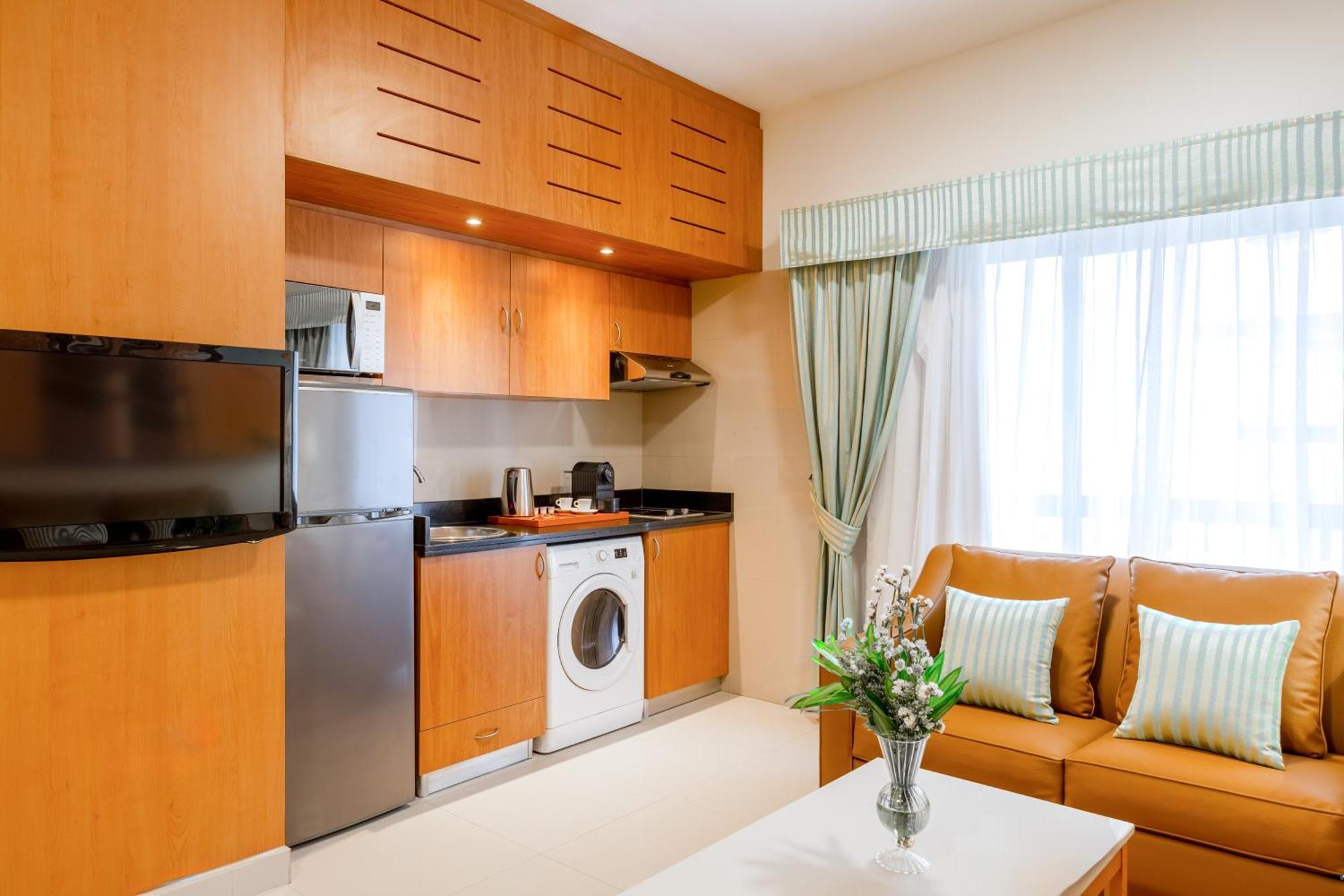 דובאי Golden Sands Hotel Apartments מראה חיצוני תמונה